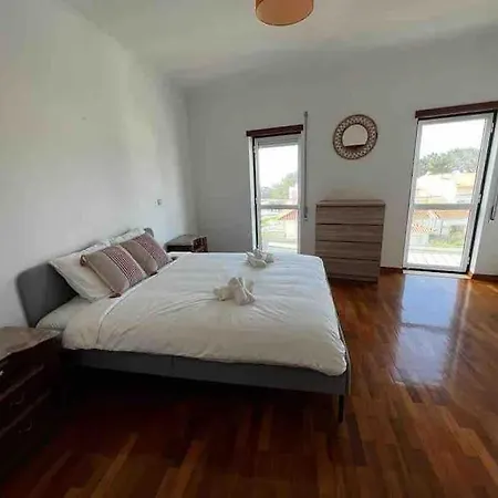 Villa Farol - Unique In Nazaré